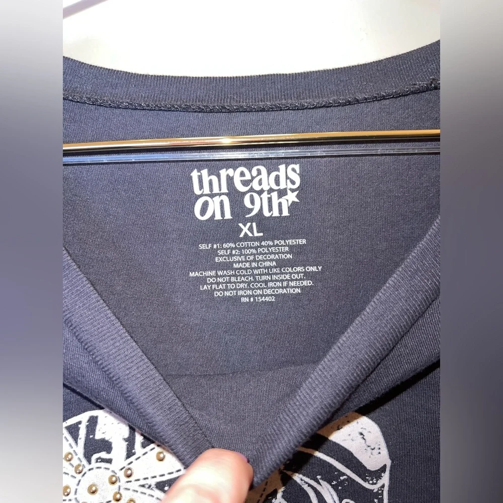 Threads On 9th Western Boots Graphic Tee w/ Rhinestone Mesh Sleeves XL - Picture 8 of 8